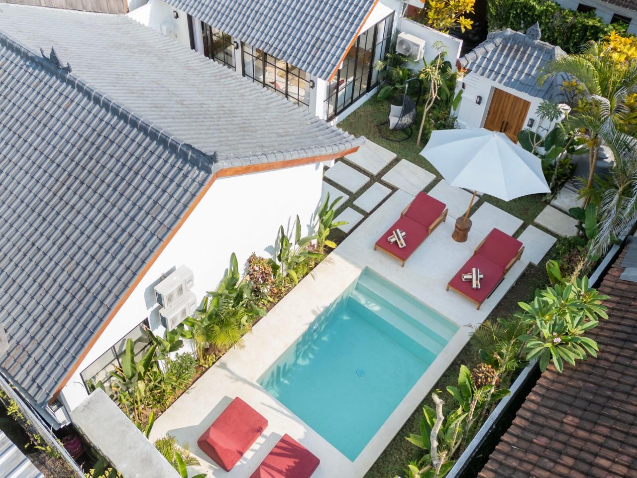 Swimming pool,View