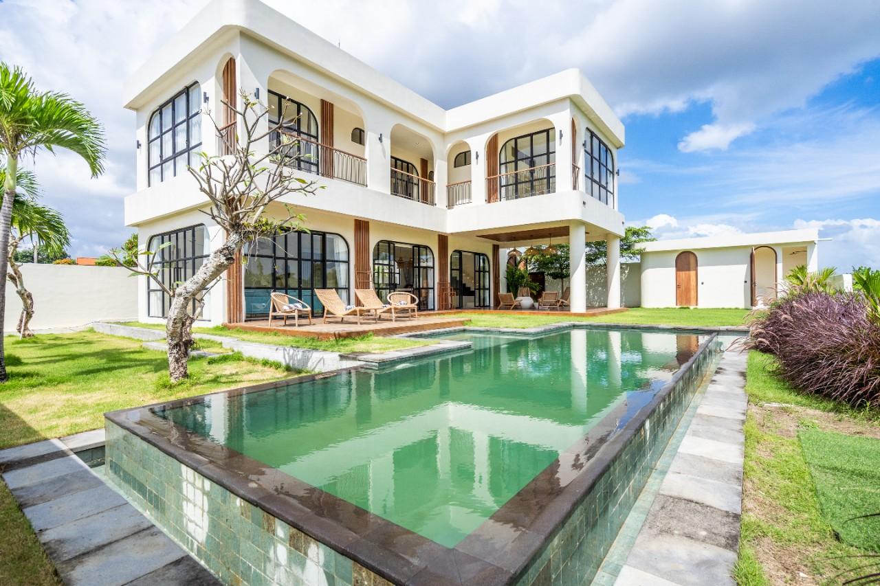 Exterior,Swimming pool