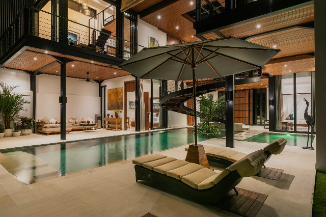 Private pool