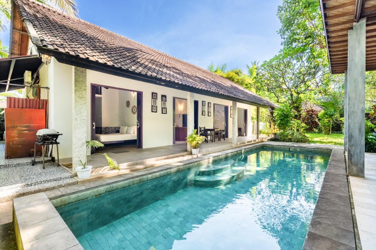 Exterior,Swimming pool