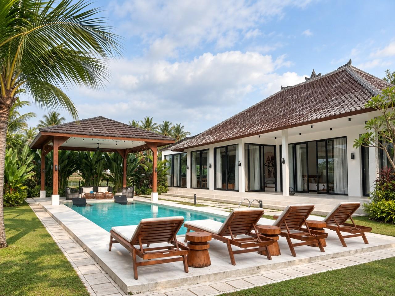 Swimming pool,Exterior