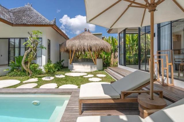 Garden,Swimming pool,Terrace
