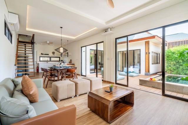 Living room,Pool View