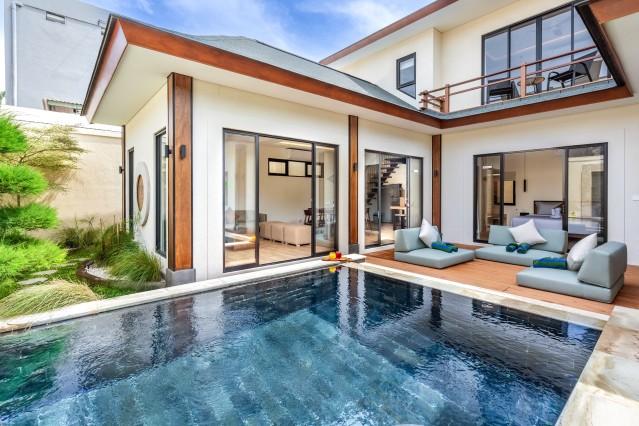 Swimming pool,Exterior,Seating area