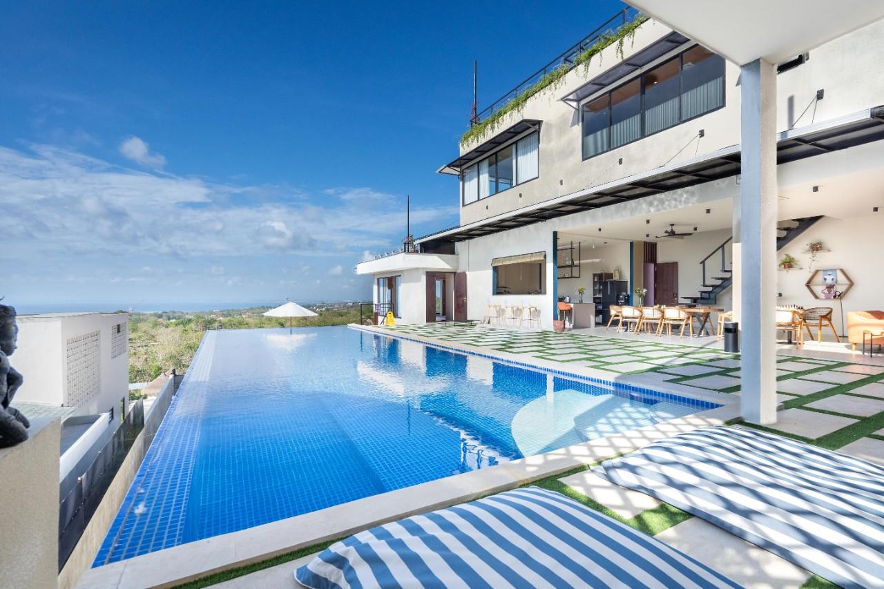 Swimming pool,View